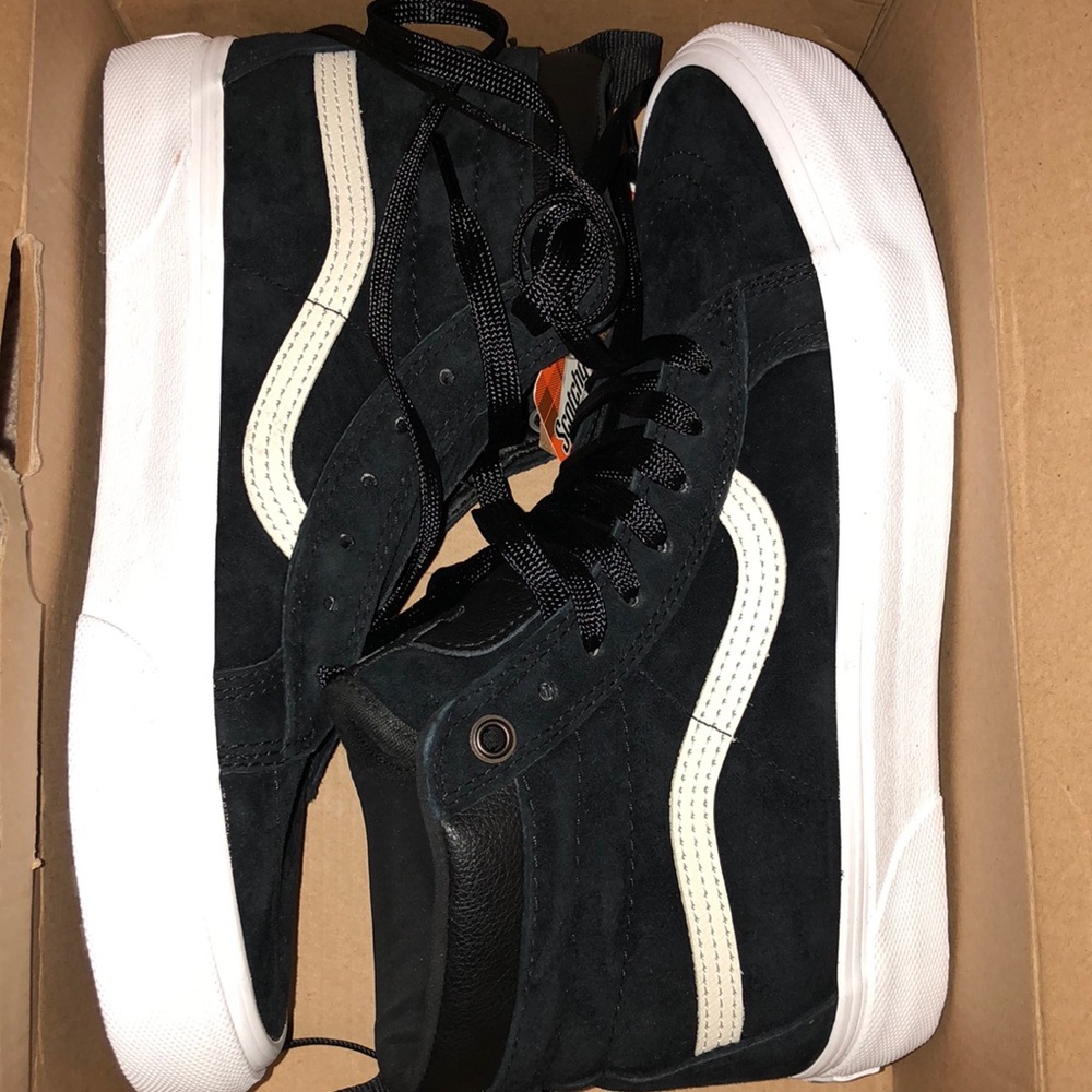Sk8-Hi MT Vans